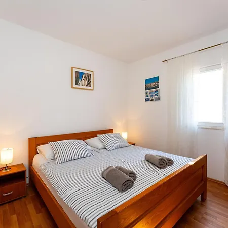 Apartmenthouse Ivana Betina (Sibenik-Knin)