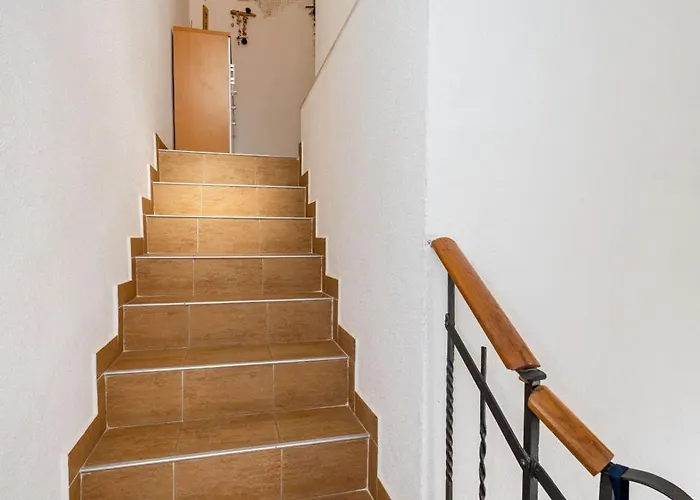 Apartmenthouse Ivana * Betina (Sibenik-Knin)